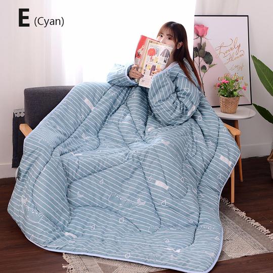 LazyDay Sleeved Quilt